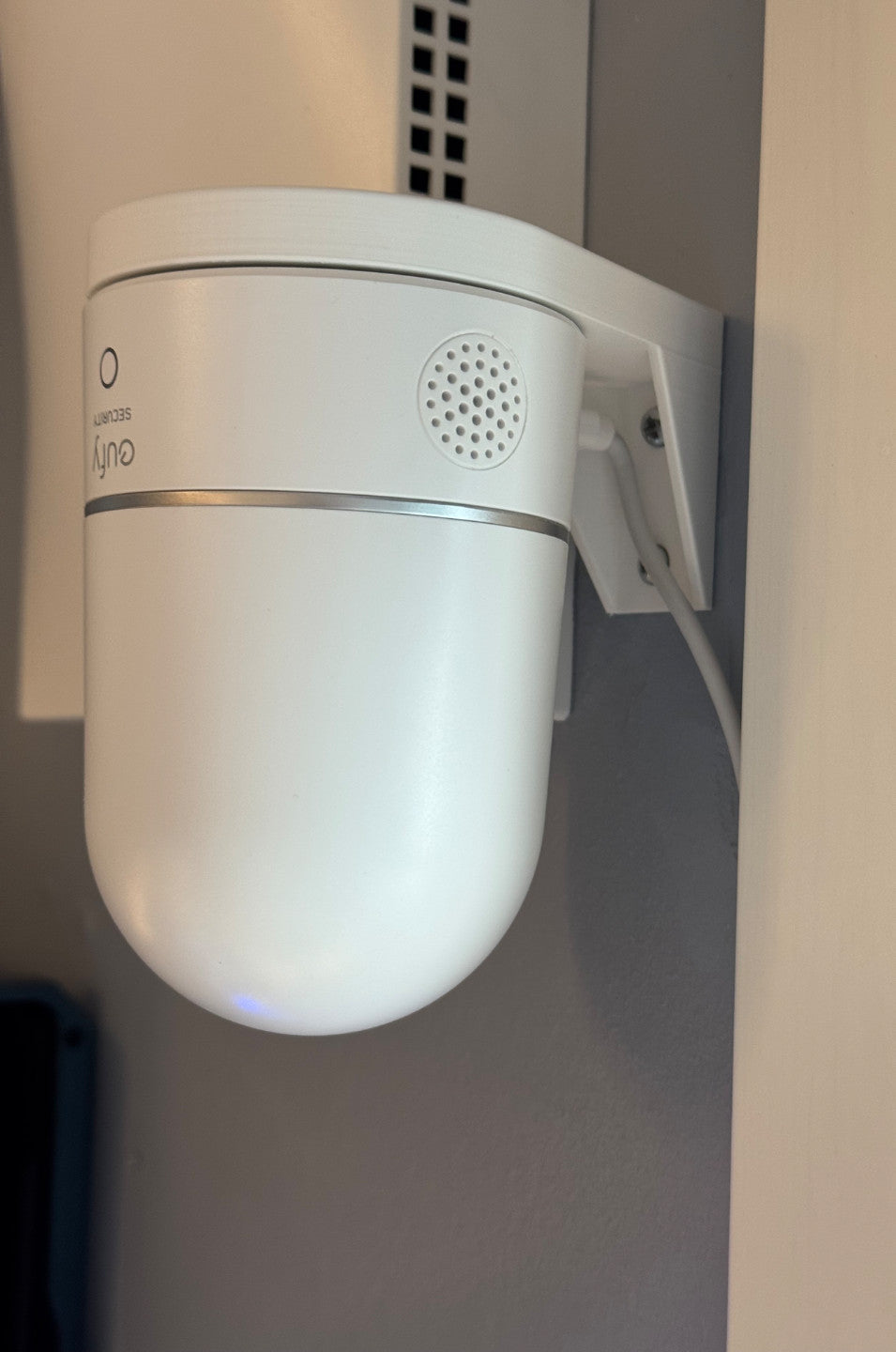 Eufy Indoor Camera 2K Pan & Tilt Wall Mount Bracket
