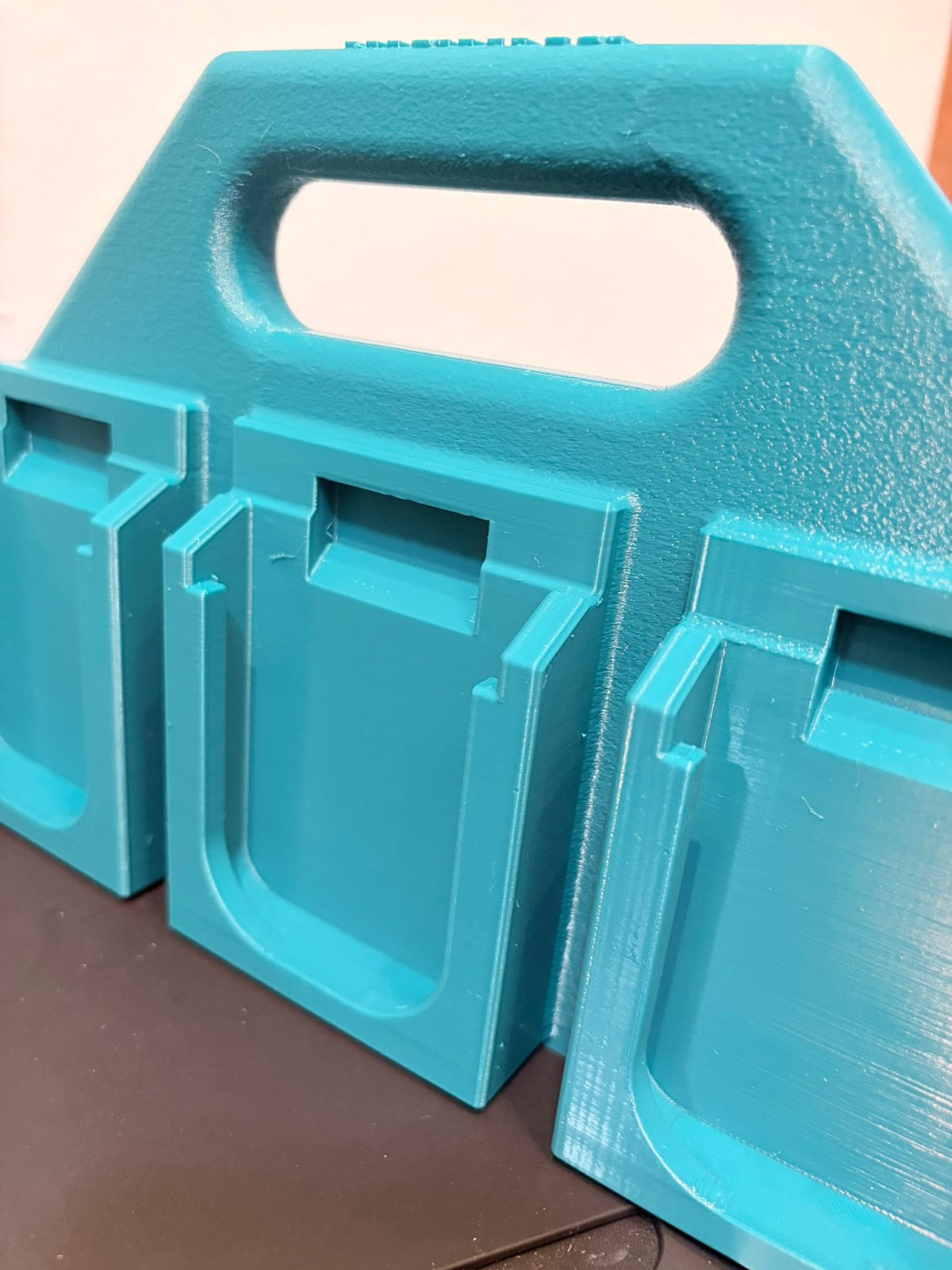 Makita 18V LXT Battery Holder Caddy Carrier Locking/Click-in for 6 Batteries