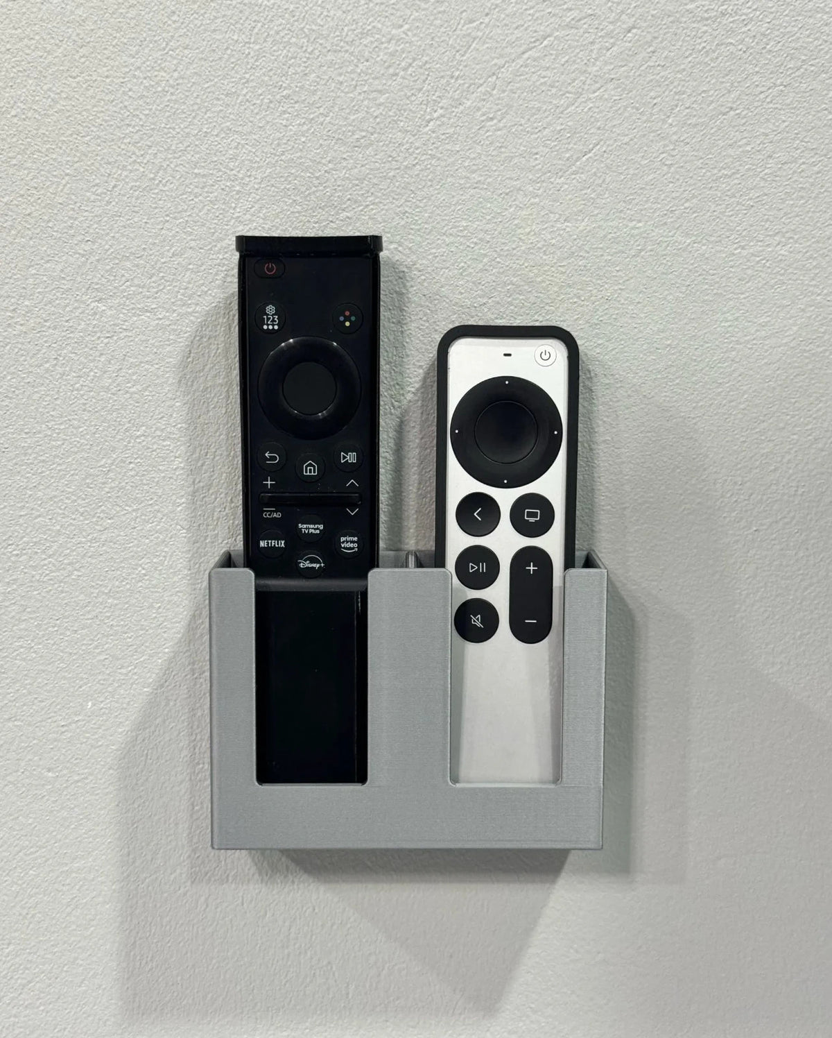 UNIVERSAL Remote Control Wall Mount Holder Organizer