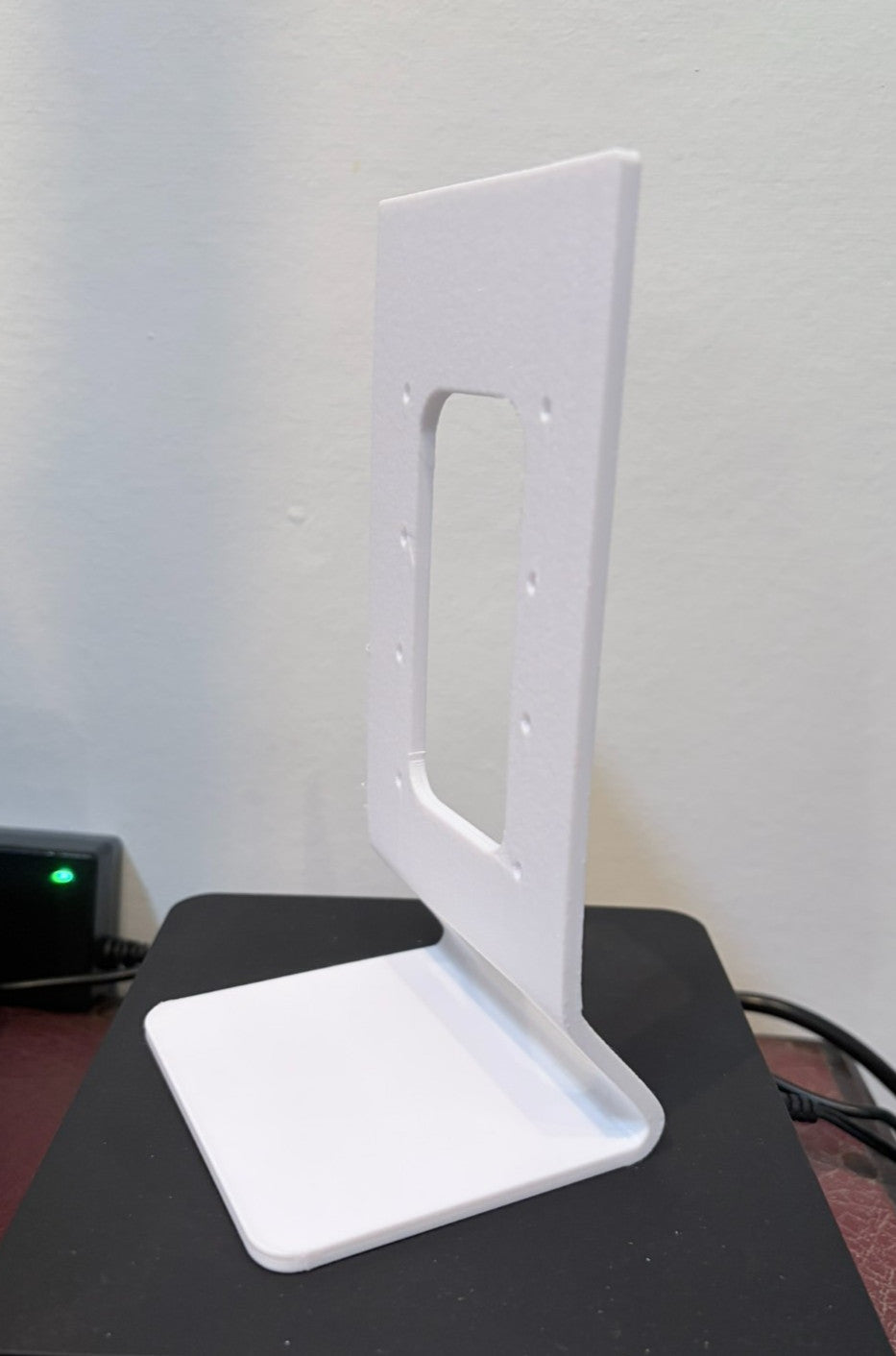 Ubiquiti UniFi AC U6 In-Wall IW Desk Stand