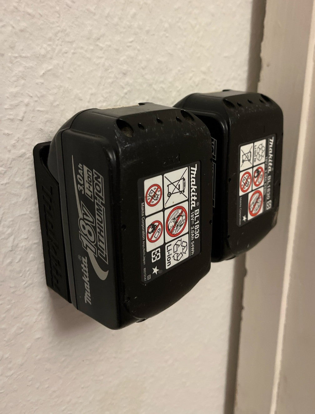 Makita 18V Battery Holder Wall Mount - 1/2/3/4 Batteries