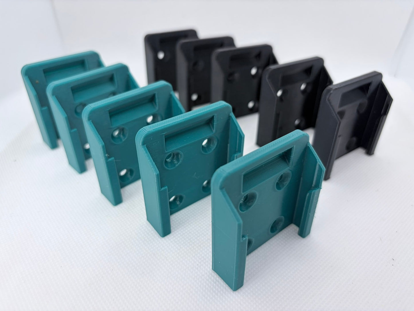 Makita 12V Battery Wall Mount