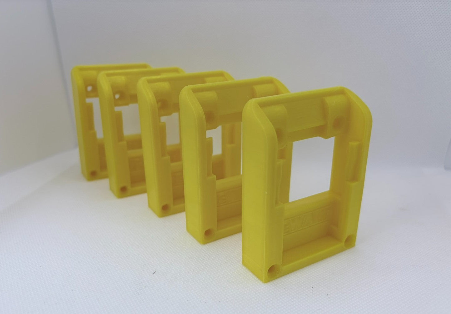 DeWalt Battery Holder / Wall Mount For Dewalt 18V/20V Batteries - 5/10 Pack