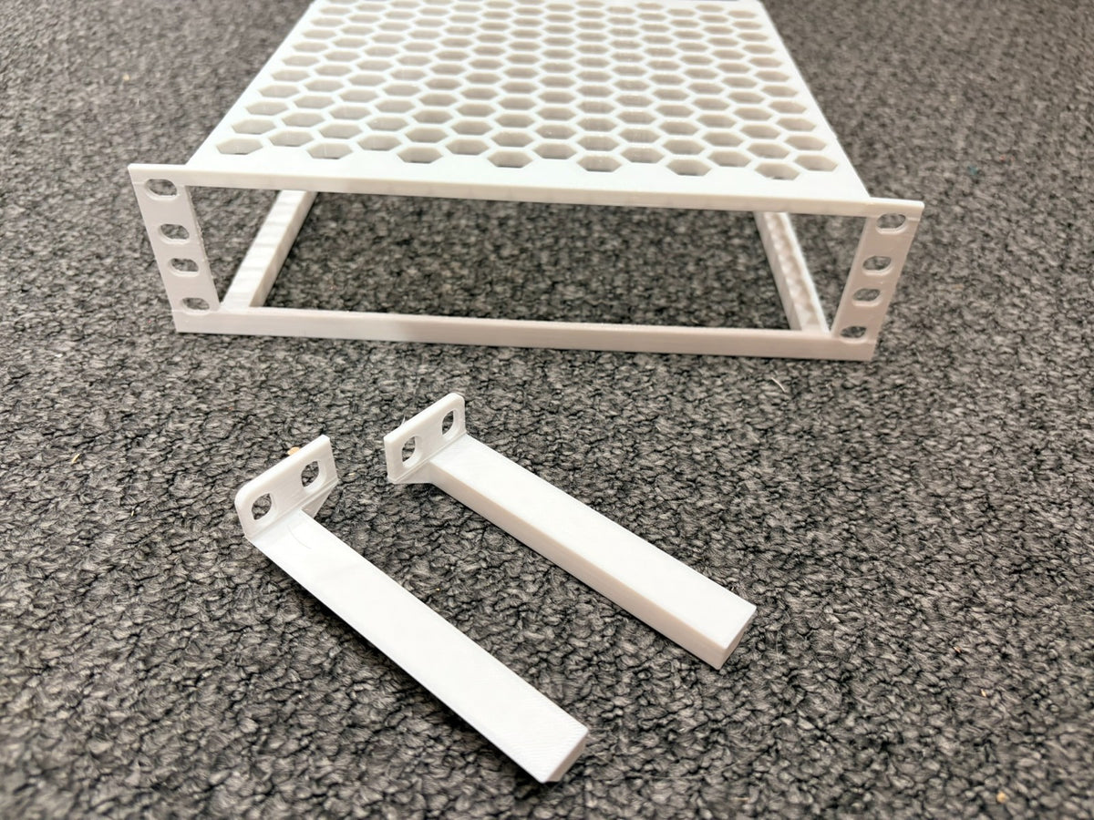 Ubiquiti UNVR Instant 10" Rack Mount 1.5/2U
