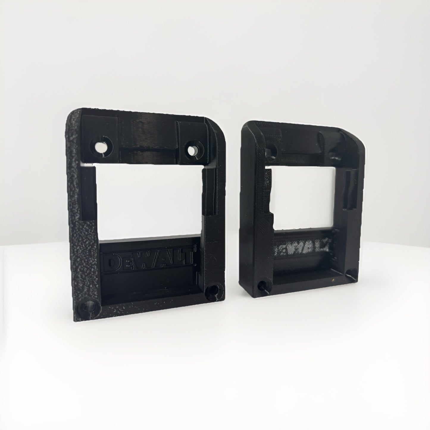 2x DEWALT 18V Battery Wall Mount