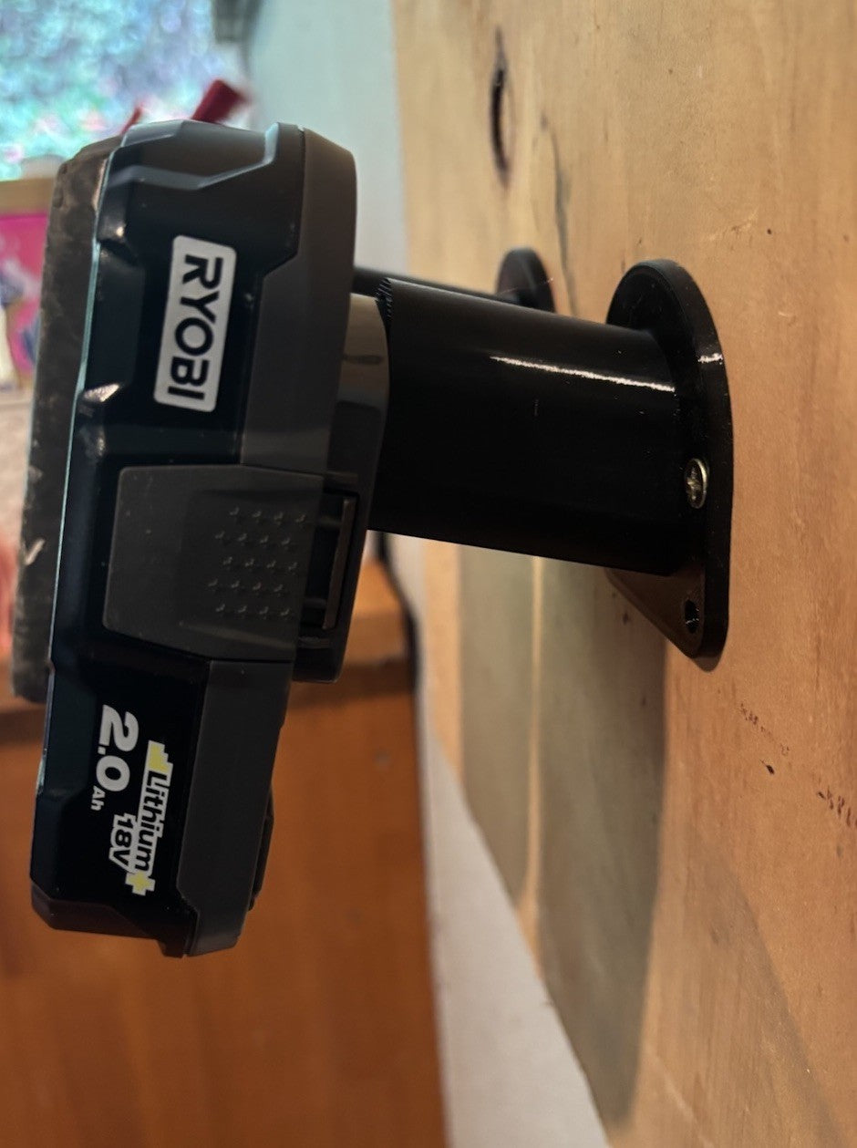2x RYOBI 18V Battery Wall Mount