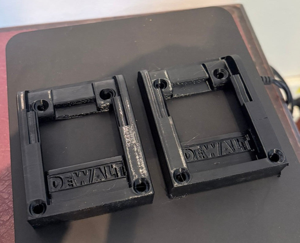 2x DEWALT 18V Battery Wall Mount