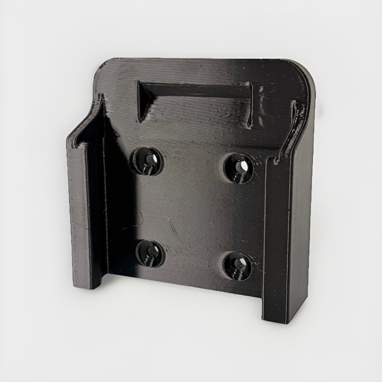 1/5 Pack Makita 18V Battery Wall Mount
