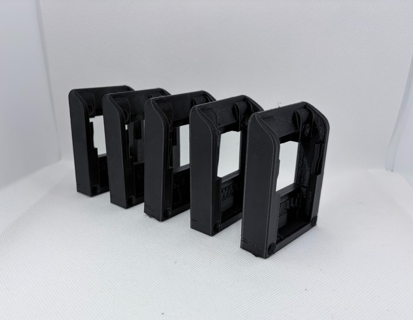 DeWalt Battery Holder / Wall Mount For Dewalt 18V/20V Batteries - 5/10 Pack