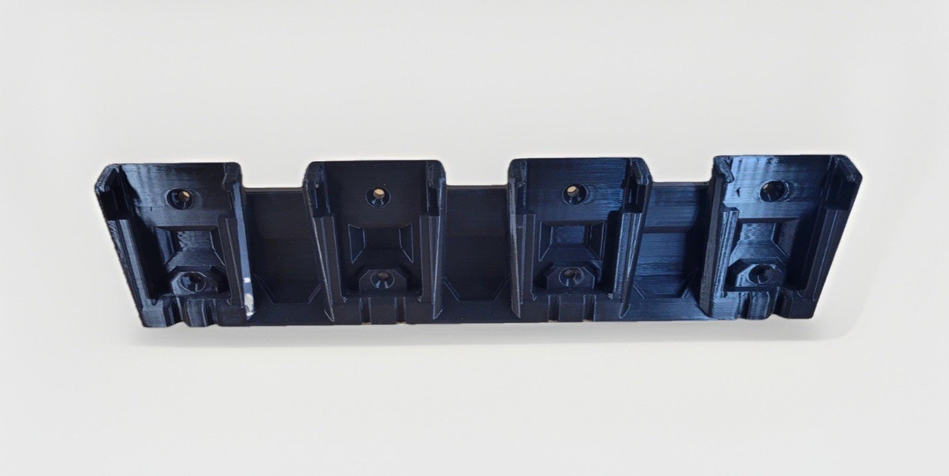 MILWAUKEE 18V M18 Fuel 4-battery Wall Mount